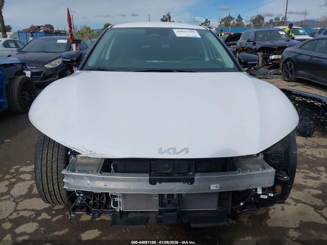 5XYC34JA7SG012422 KIA Ev6 Light Long Range