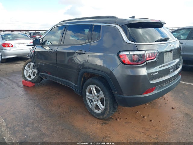 Jeep Compass Latitude 4x4 2023 3C4NJDBN1PT562764 Image 3