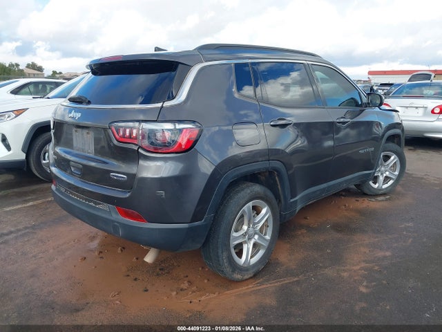 Jeep Compass Latitude 4x4 2023 3C4NJDBN1PT562764 Image 4