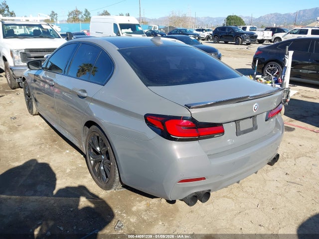 2021 BMW 540I WBA53BJ06MWX31975 Photo 2