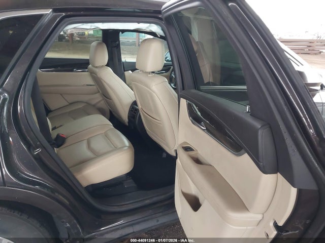 2017 CADILLAC XT5 1GYKNARS5HZ243163 Photo 7