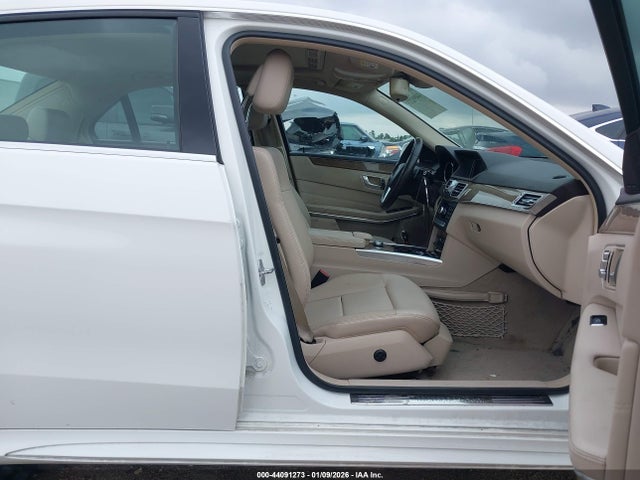 Mercedes-Benz E 350 2014 WDDHF5KB1EA832113 Image 5