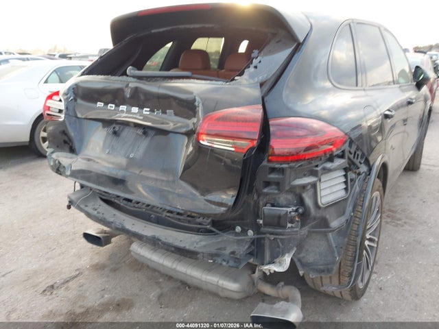 2018 PORSCHE CAYENNE WP1AA2A21JKA05273 Photo 3