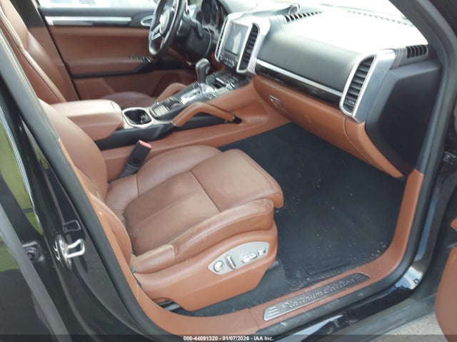 2018 PORSCHE CAYENNE WP1AA2A21JKA05273 Photo 4