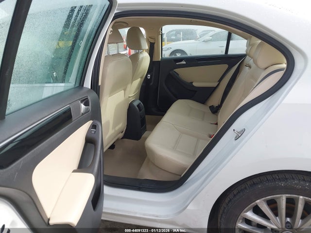3VWL17AJ9GM222230 Volkswagen Jetta 1.8t Sel