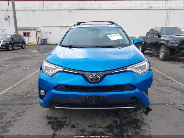 2T3DFREV4HW595273 Toyota Rav4 Limited