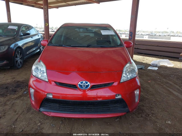 Toyota Prius Three 2014 JTDKN3DU4E0365510 Image 13