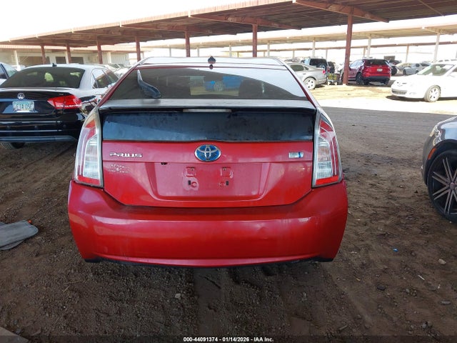 Toyota Prius Three 2014 JTDKN3DU4E0365510 Image 17