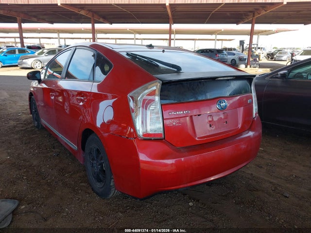Toyota Prius Three 2014 JTDKN3DU4E0365510 Image 3