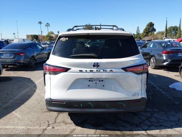 5TDJRKEC9NS092092 Toyota SIENNA XLE