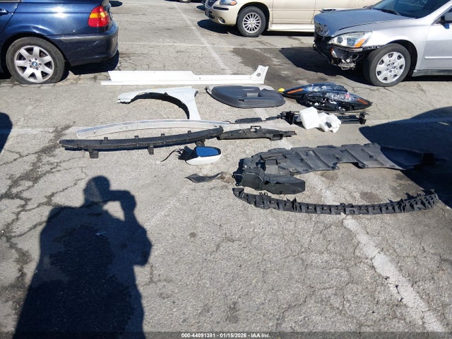 5TDJRKEC9NS092092 Toyota SIENNA XLE