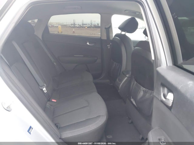 5XXGT4L37HG122853 KIA Optima Lx