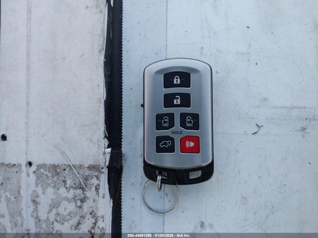 2017 TOYOTA SIENNA 5TDDZ3DC3HS166762 Photo 10