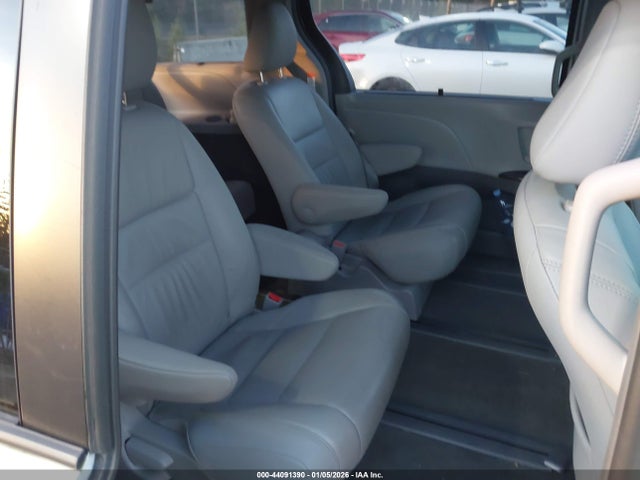 2017 TOYOTA SIENNA 5TDDZ3DC3HS166762 Photo 7