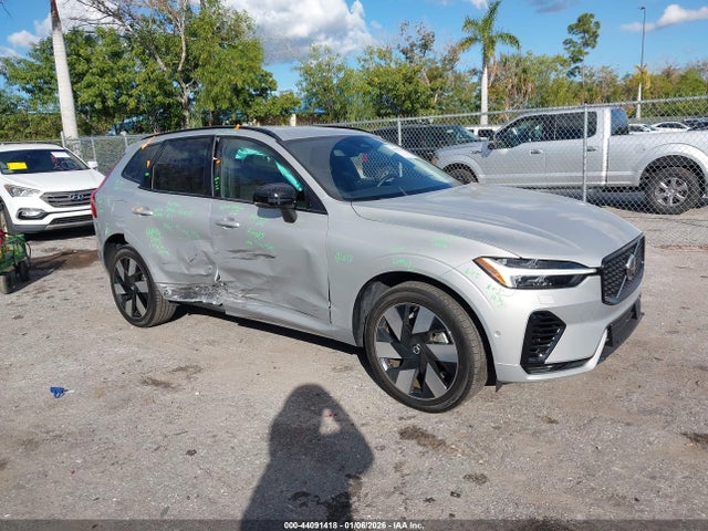2024 VOLVO XC60 RECHARGE PLUG-IN HYBRID YV4H60DL6R1908690