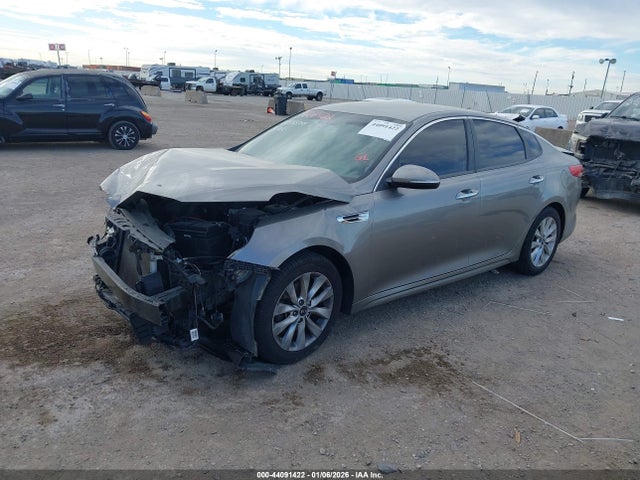 2017 Kia Optima Lx მანქანა იყიდება აუქციონზე, vin: 5XXGT4L32HG160765, აუქციონის ნომერი: 44091422