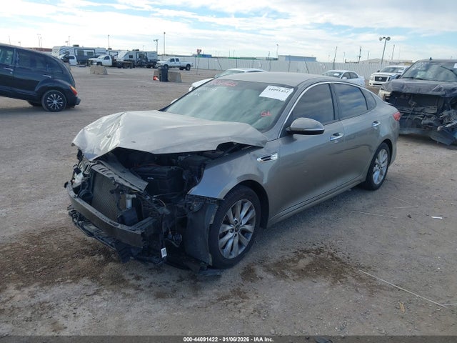 2017 Kia Optima Lx მანქანა იყიდება აუქციონზე, vin: 5XXGT4L32HG160765, აუქციონის ნომერი: 44091422