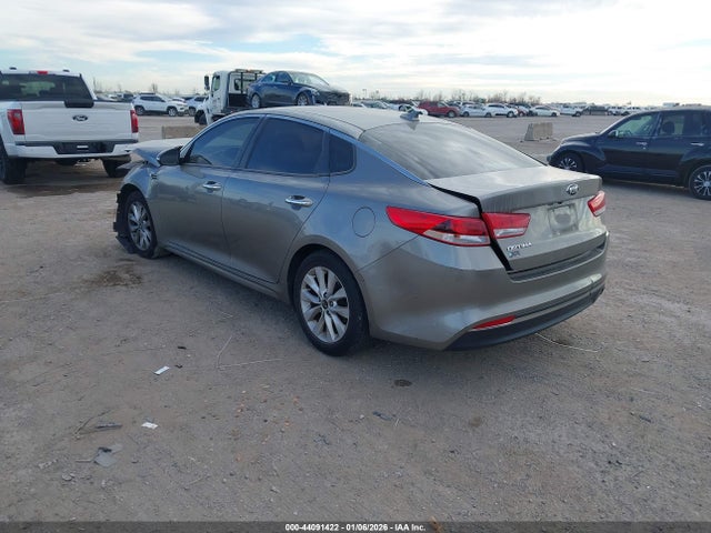2017 Kia Optima Lx მანქანა იყიდება აუქციონზე, vin: 5XXGT4L32HG160765, აუქციონის ნომერი: 44091422
