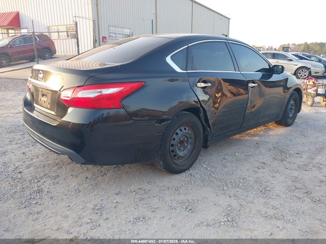 1N4AL3AP5HN343965 Nissan Altima 2.5 S