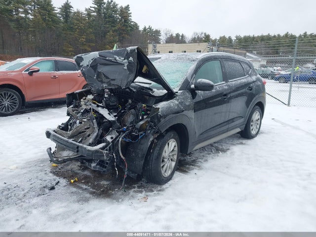 KM8J3CA46HU539270 Hyundai TUCSON SE