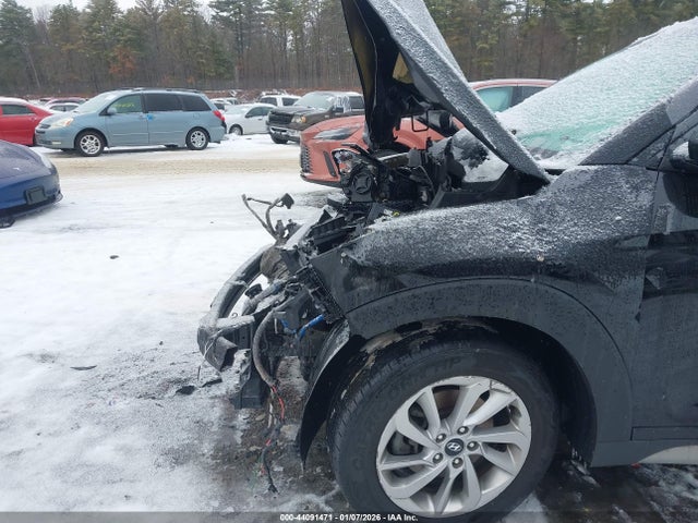 KM8J3CA46HU539270 Hyundai TUCSON SE