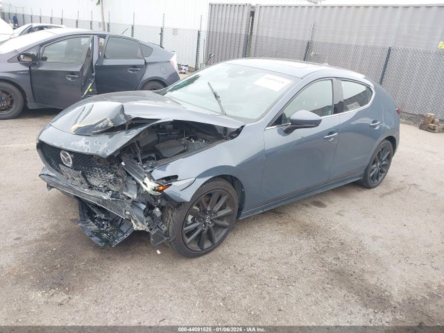 JM1BPBNM3L1155202 Mazda Mazda3 Premium Package