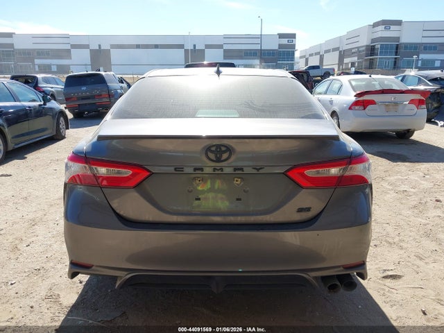 2020 Toyota Camry Se მანქანა იყიდება აუქციონზე, vin: 4T1G11AK6LU305299, აუქციონის ნომერი: 44091569