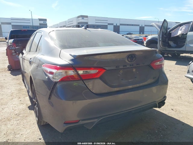 2020 Toyota Camry Se მანქანა იყიდება აუქციონზე, vin: 4T1G11AK6LU305299, აუქციონის ნომერი: 44091569