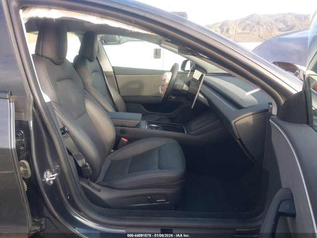 2025 TESLA MODEL 3 5YJ3E1EA0SF984356 Photo 4