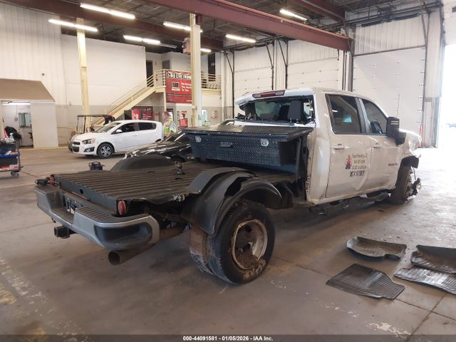 2022 CHEVROLET SILVERADO 3500HD 1GC4WSEY8NF117517 Photo 3