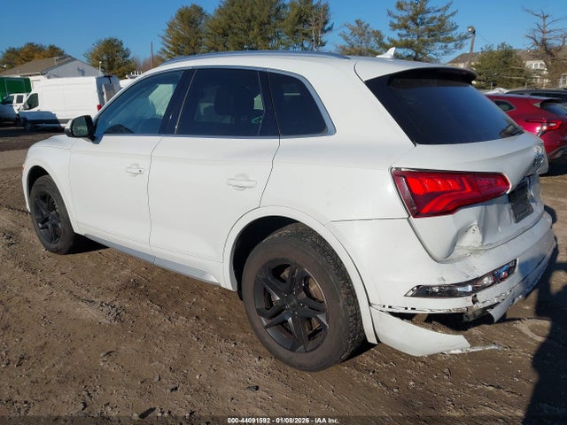 2019 AUDI Q5 WA1ANAFY3K2127321 Photo 2
