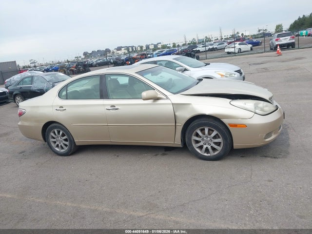 44091649 :رقم المزاد ، JTHBF30G920011585 vin ، 2002 Lexus Es 300 مزاد بيع