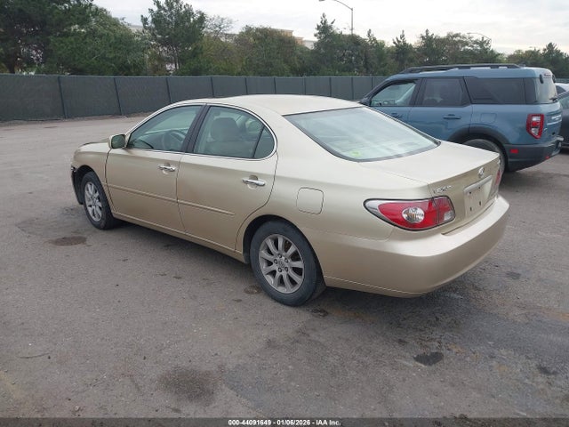 44091649 :رقم المزاد ، JTHBF30G920011585 vin ، 2002 Lexus Es 300 مزاد بيع