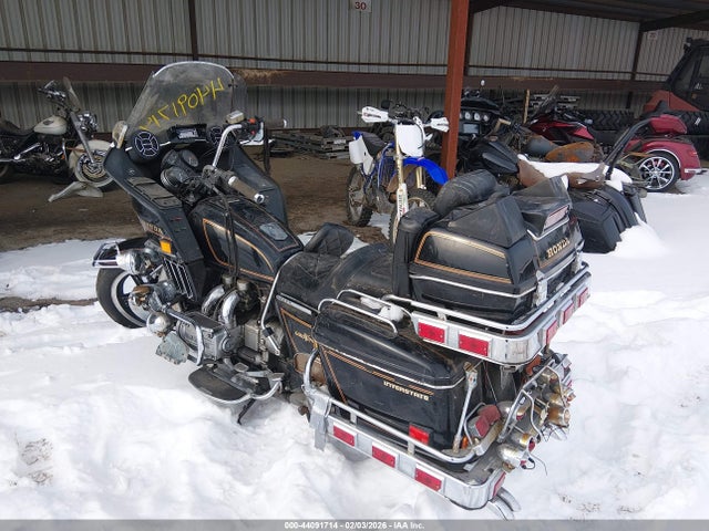 1982 HONDA GL1100 1HFSC0219CA203155 Photo 2