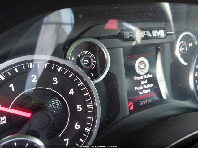 2025 RAM 1500 1C6RREGG7SN170253 Photo 6