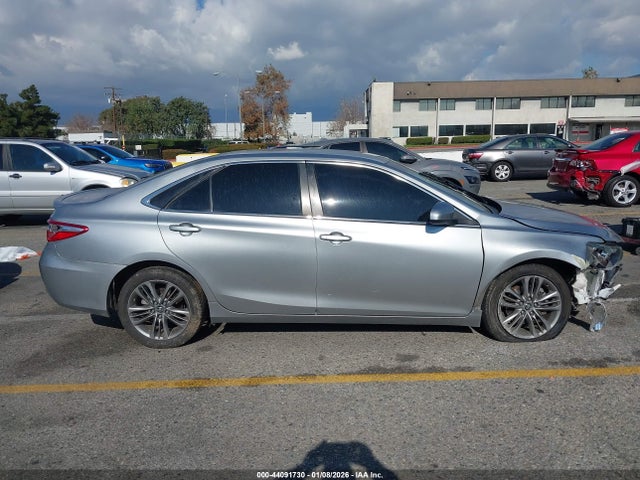 4T1BF1FK1GU257995 Toyota CAMRY SE