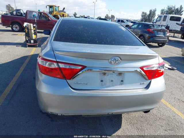 4T1BF1FK1GU257995 Toyota CAMRY SE