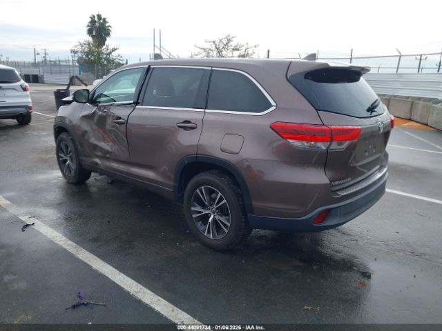2017 TOYOTA HIGHLANDER 5TDZZRFH5HS218183 Photo 2