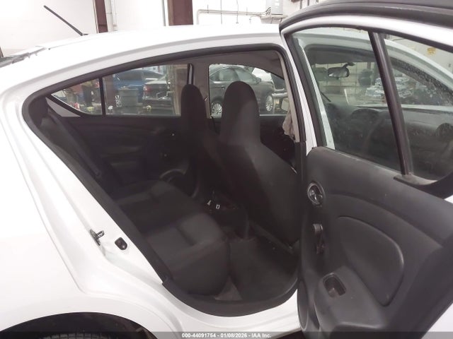 Nissan Versa 1.6 S 2016 3N1CN7AP3GL842060 Image 8