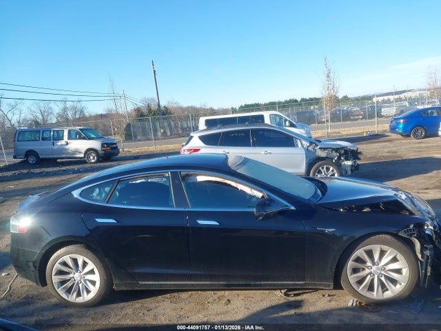 44091757 :رقم المزاد ، 5YJSA1E21HF197344 vin ، 2017 Tesla Model S 100d/60d/75d/90d/p100d مزاد بيع