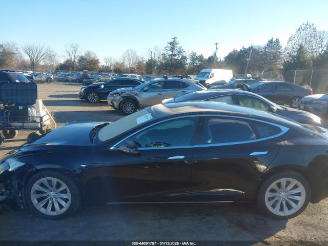 44091757 :رقم المزاد ، 5YJSA1E21HF197344 vin ، 2017 Tesla Model S 100d/60d/75d/90d/p100d مزاد بيع