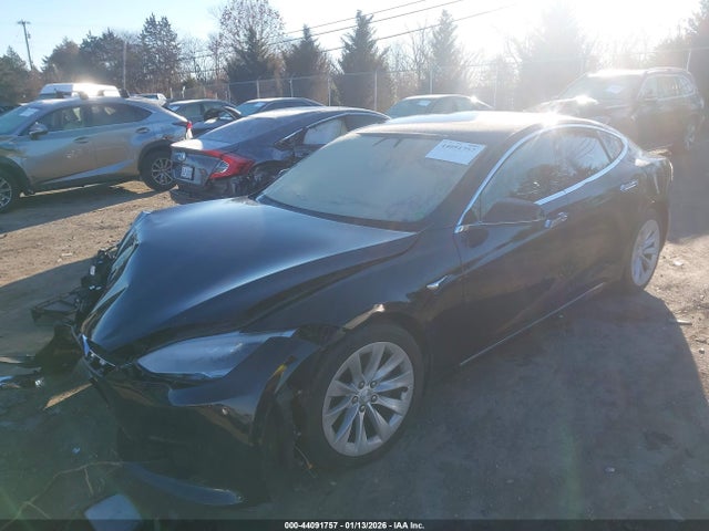 44091757 :رقم المزاد ، 5YJSA1E21HF197344 vin ، 2017 Tesla Model S 100d/60d/75d/90d/p100d مزاد بيع
