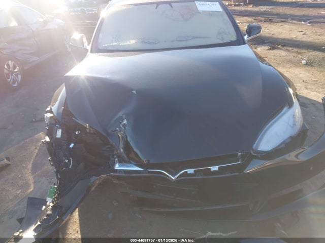44091757 :رقم المزاد ، 5YJSA1E21HF197344 vin ، 2017 Tesla Model S 100d/60d/75d/90d/p100d مزاد بيع