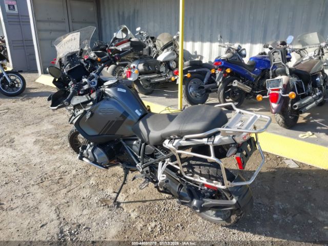 2022 BMW R 1250 WB10M130XN6F72090 Photo 2