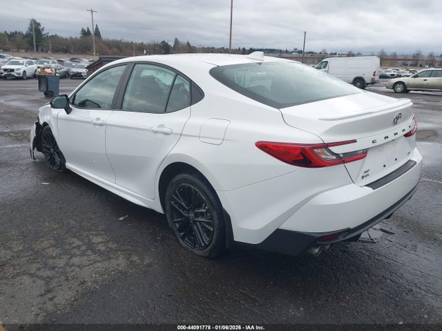 2025 TOYOTA CAMRY 4T1DBADK1SU511785 Photo 2
