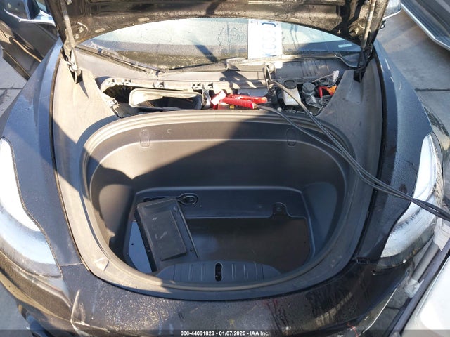 2019 TESLA MODEL 3 5YJ3E1EA2KF305543 Photo 9