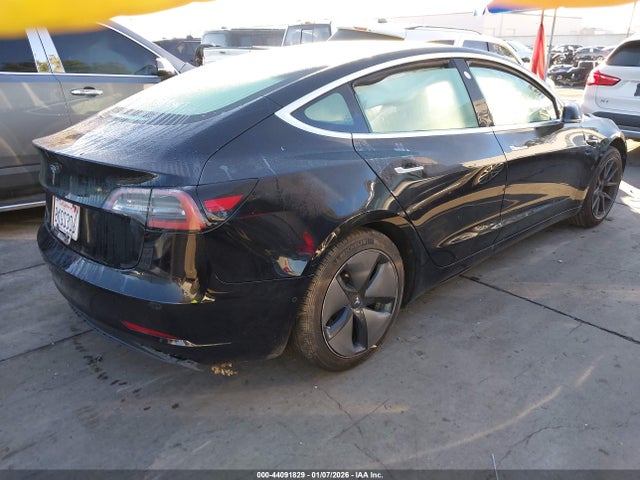 2019 TESLA MODEL 3 5YJ3E1EA2KF305543 Photo 3