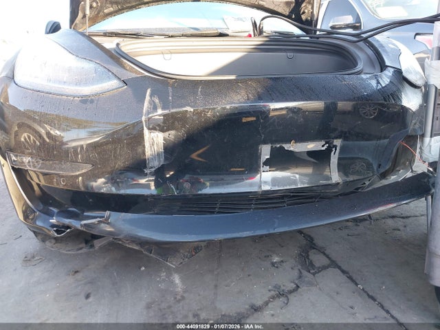 2019 TESLA MODEL 3 5YJ3E1EA2KF305543 Photo 5