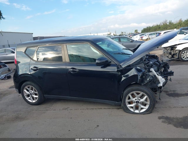 KIA SOUL LX 2023 KNDJ23AU7P7840487 Image 13