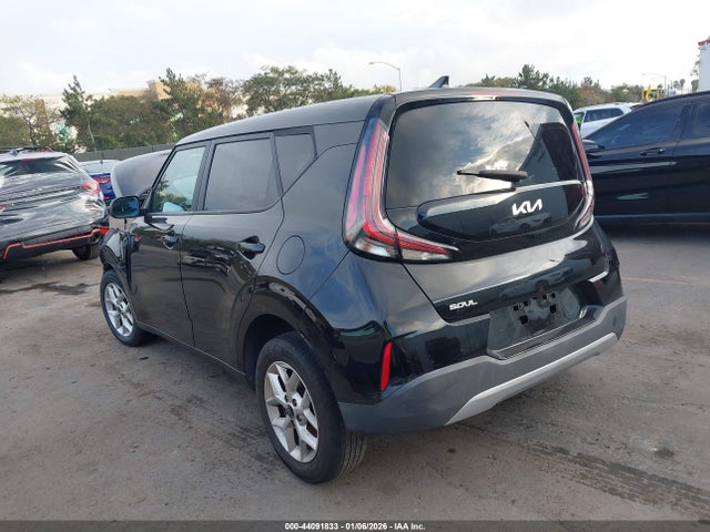 KIA SOUL LX 2023 KNDJ23AU7P7840487 Image 3